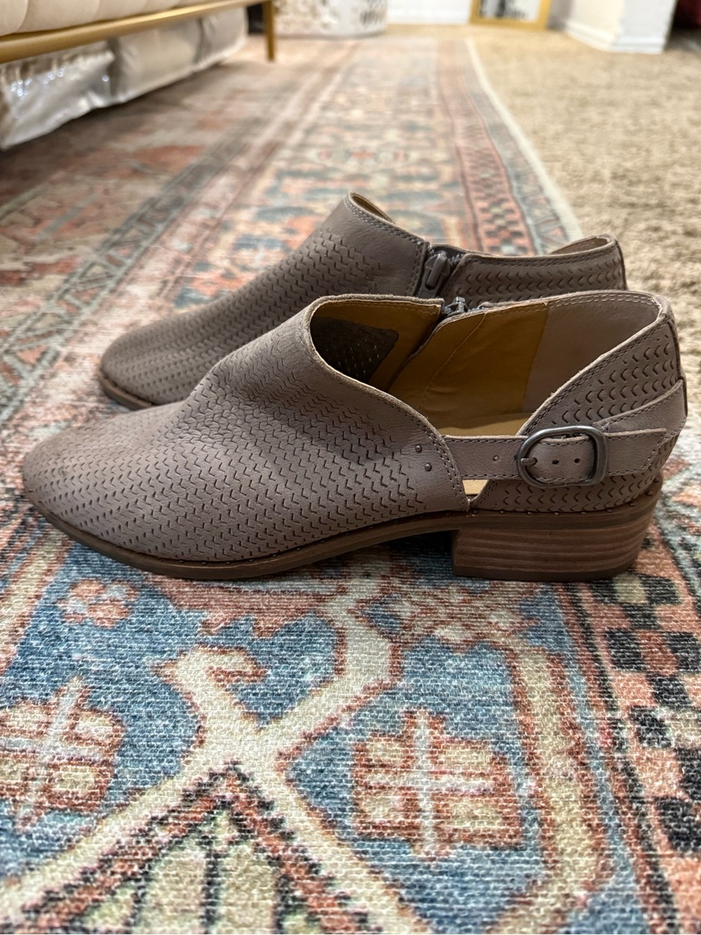 Lucky Brand Pointed Toe Buckle Mules in Gray